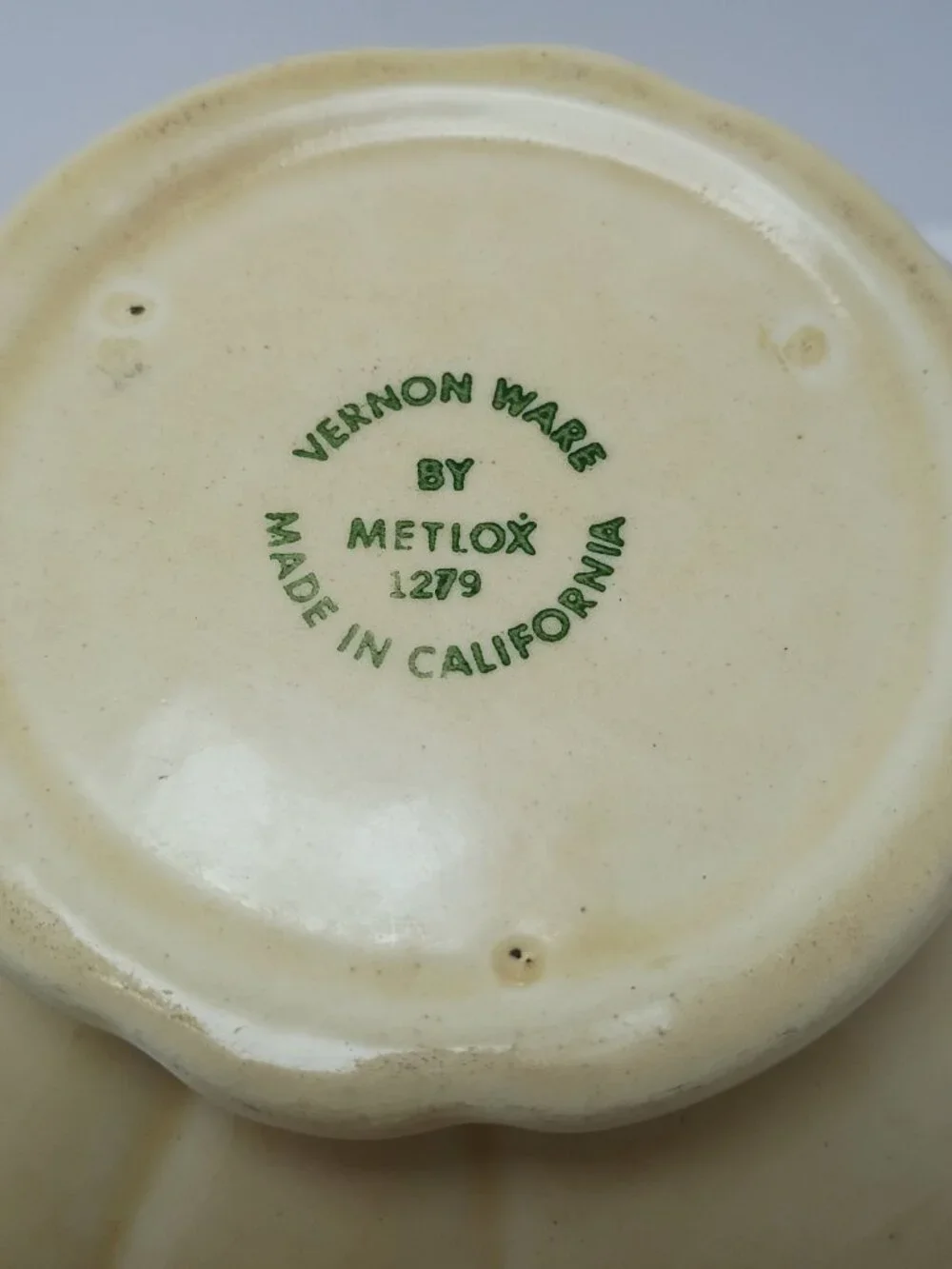 Vernonware by Metlox #1279 California Country Cottage Style Teapot